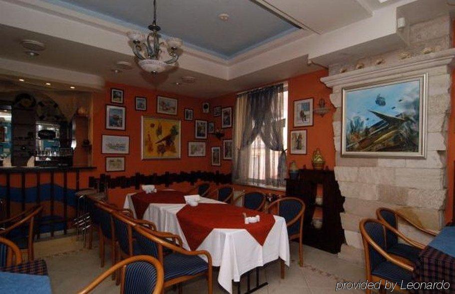 Mesogios Hotel Кишинёв Ресторан фото